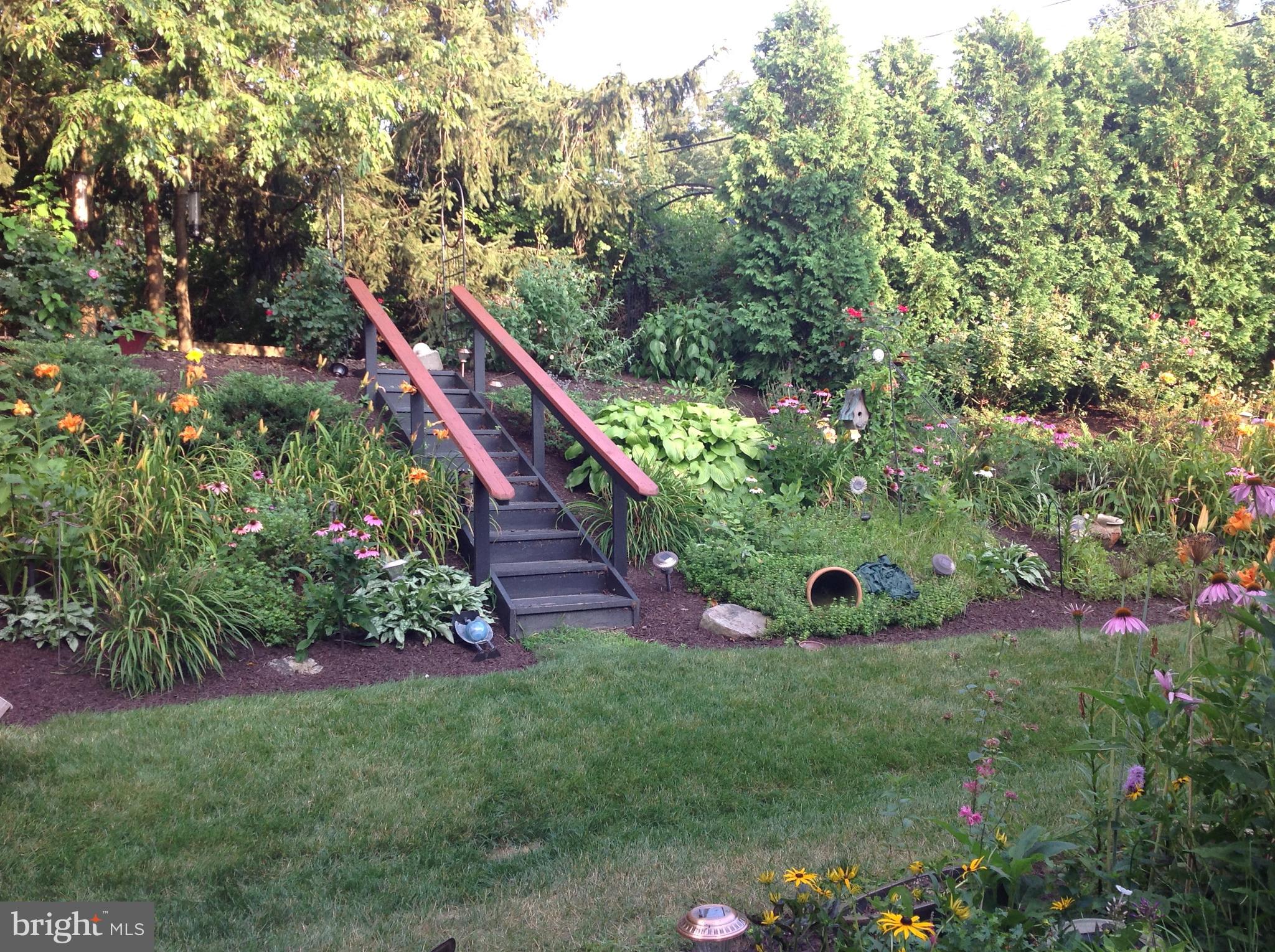 4100 Roth Farm Village Circle Mechanicsburg, PA 17050 - Photo 28 of 31