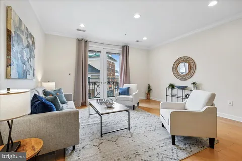 $429,900 | 801 Pleasant Drive, Unit 80111, Rockville, MD 20850