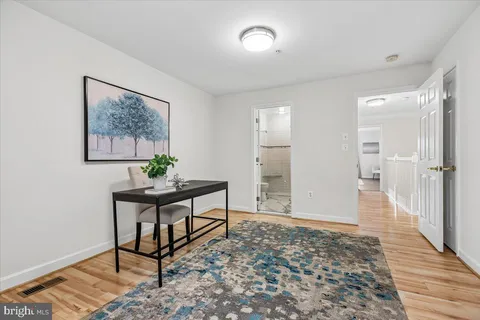 $439,900 | 801 Pleasant Drive, Unit 80111, Rockville, MD 20850
