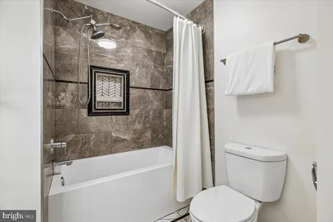 $439,900 | 801 Pleasant Drive, Unit 80111, Rockville, MD 20850