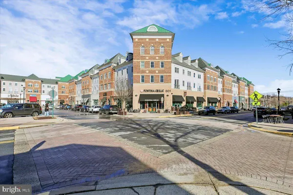 $439,900 | 801 Pleasant Drive, Unit 80111, Rockville, MD 20850