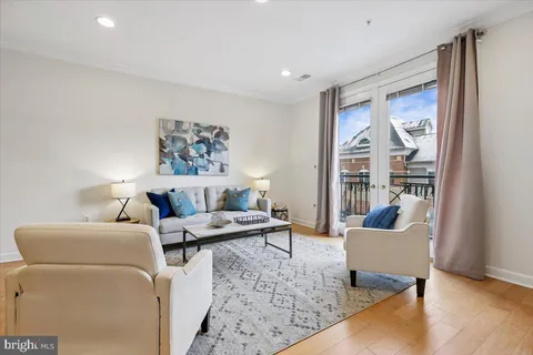 $429,900 | 801 Pleasant Drive, Unit 80111, Rockville, MD 20850