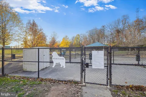 $439,900 | 801 Pleasant Drive, Unit 80111, Rockville, MD 20850