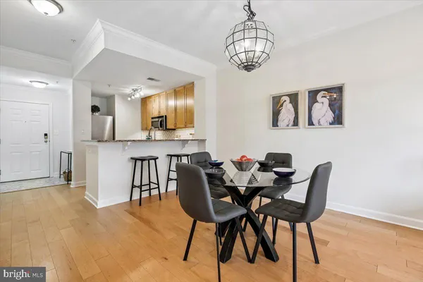 $439,900 | 801 Pleasant Drive, Unit 80111, Rockville, MD 20850