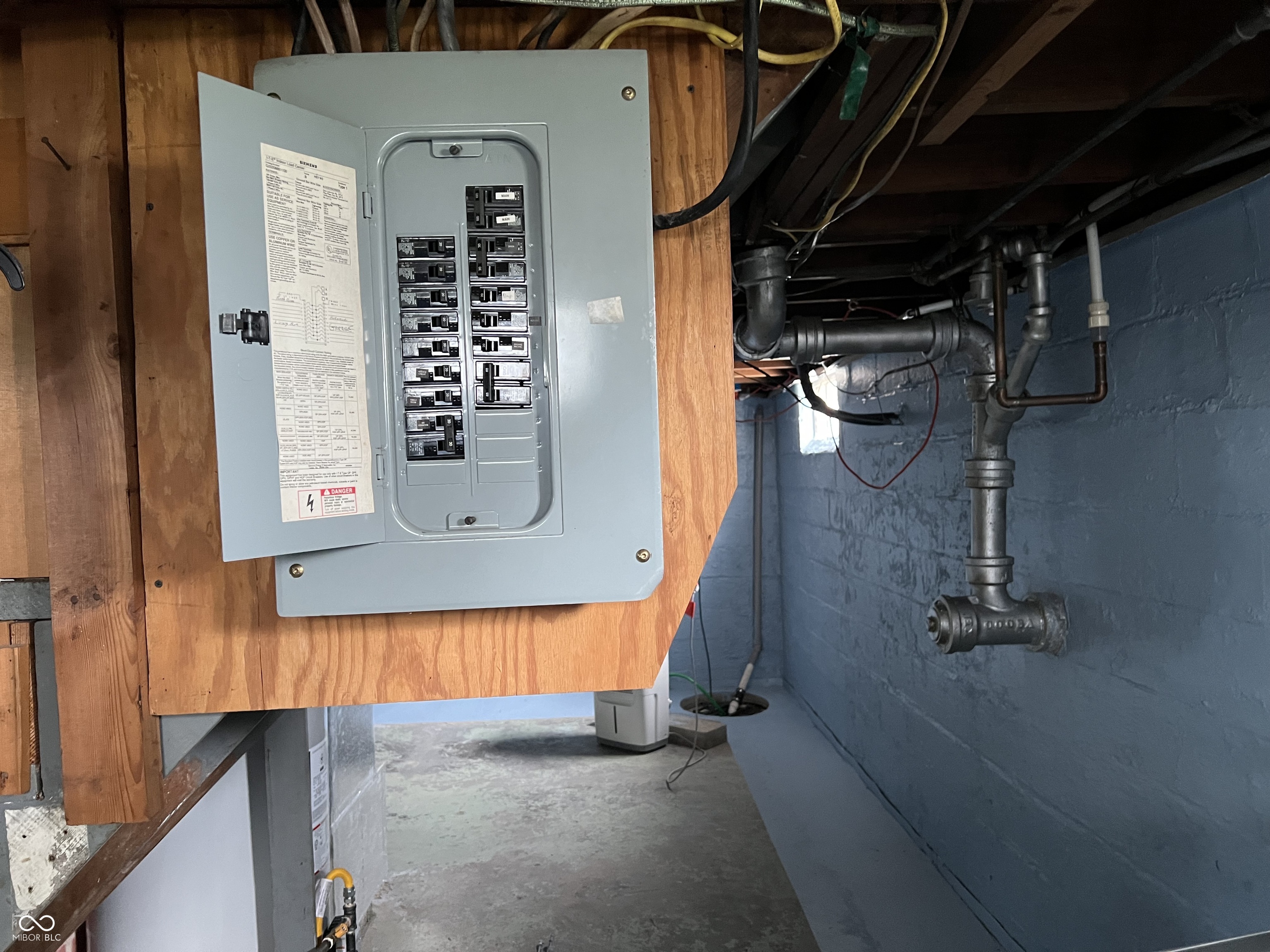 211 Elva Street Anderson, IN 46013 - Photo 16 of 26