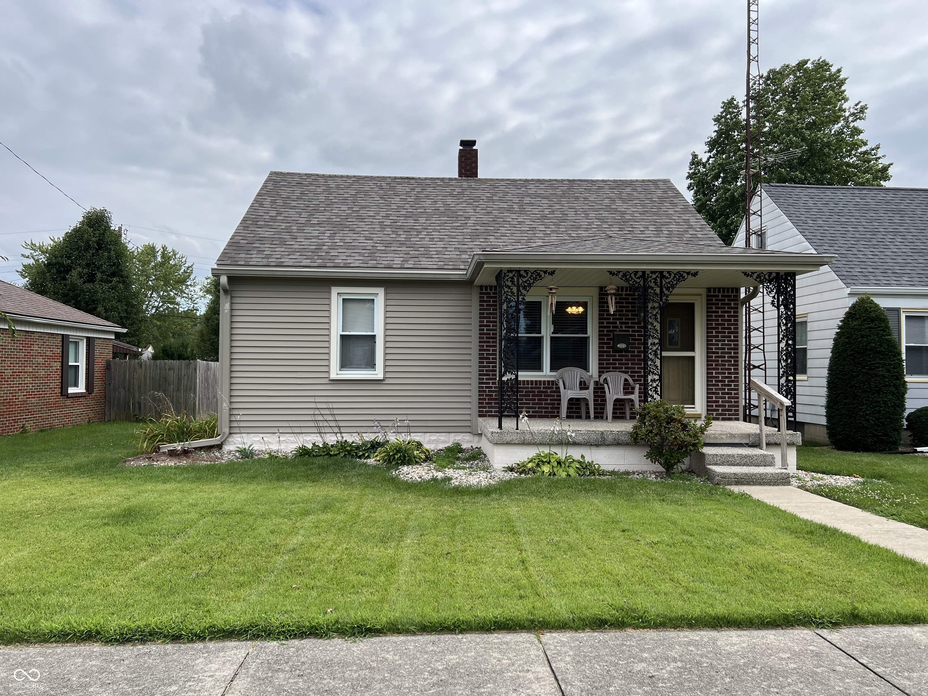 211 Elva Street Anderson, IN 46013 - Photo 2 of 26