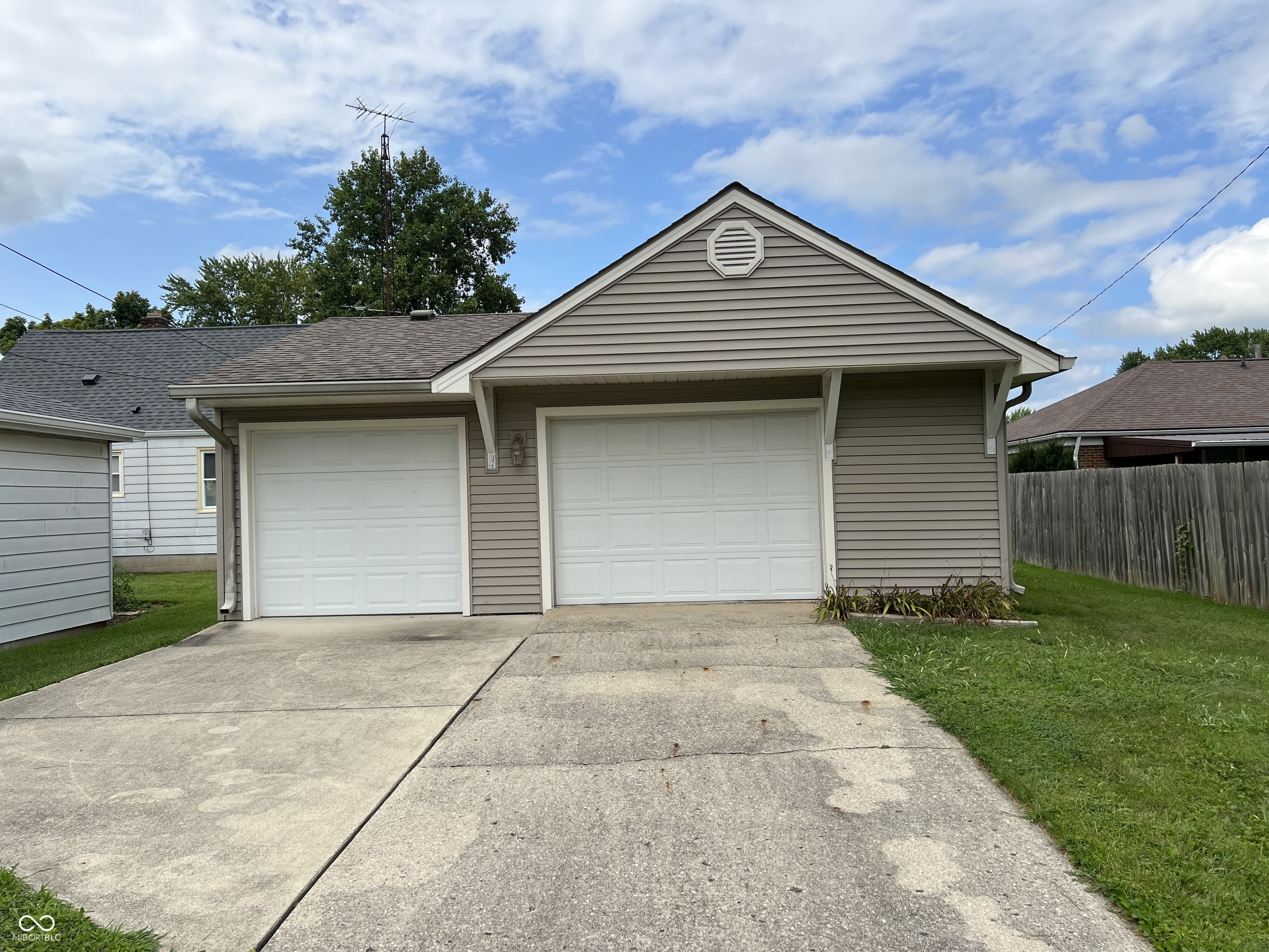 211 Elva Street Anderson, IN 46013 - Photo 24 of 26