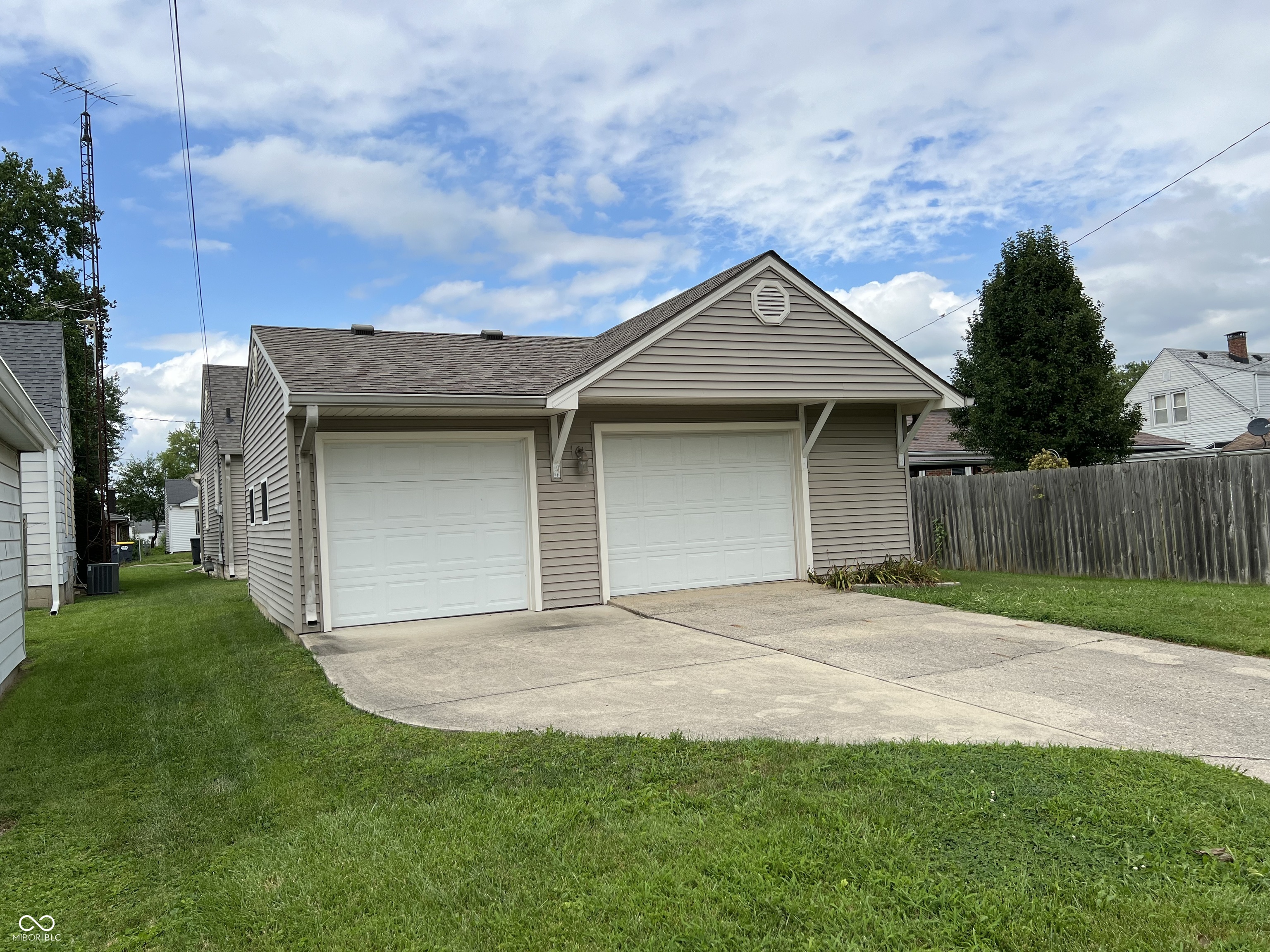 211 Elva Street Anderson, IN 46013 - Photo 25 of 26