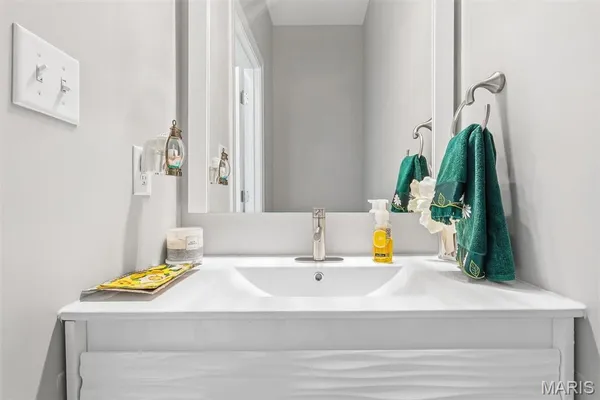 $765,000 | 280 Arbors At Bridle Path, Ballwin, MO 63021