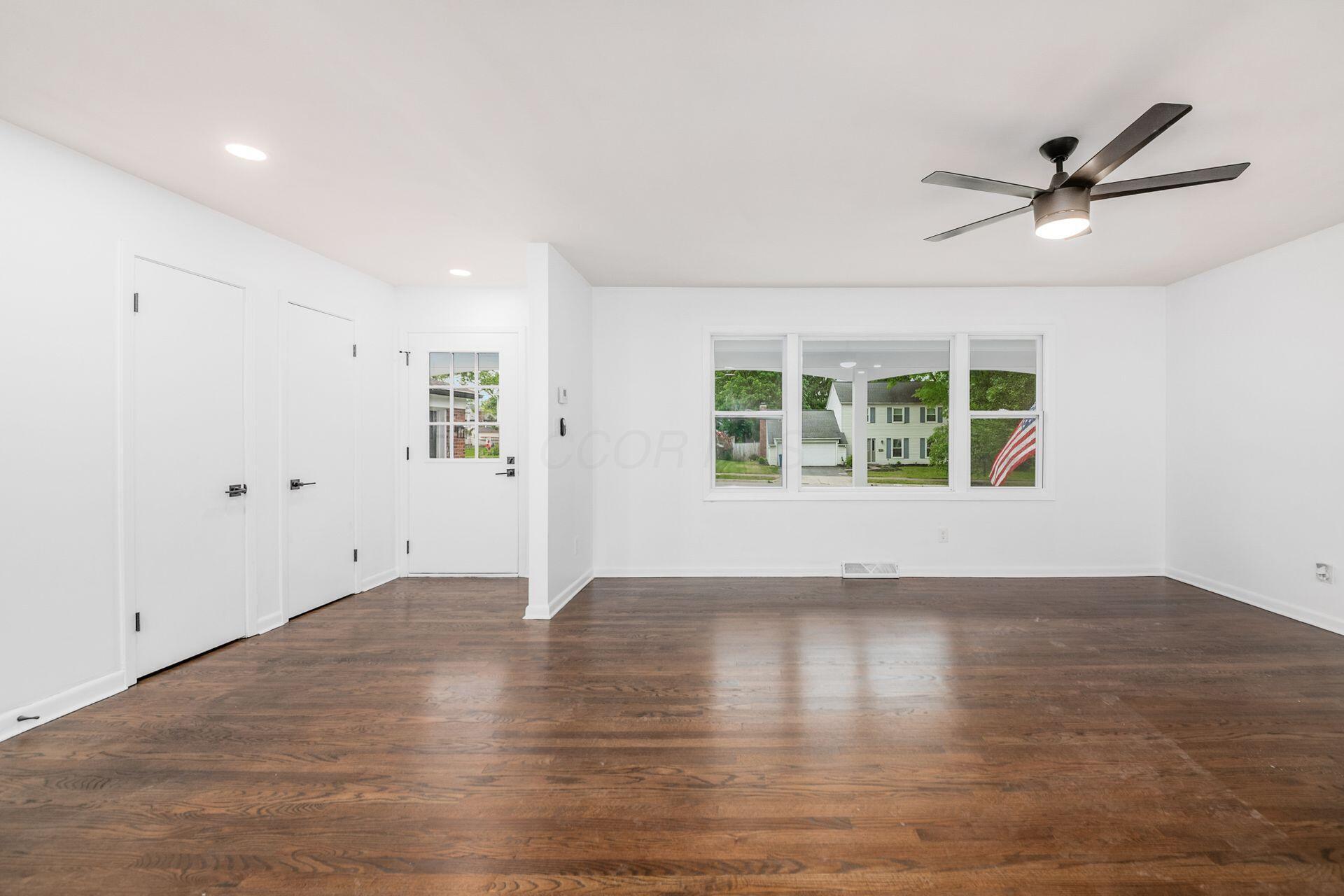 265 Storington Road Westerville, OH 43081 - Photo 6 of 39 007_f9bc3_L 265 Storington019