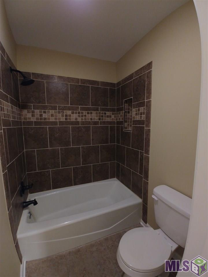 1823 Stonegate Court Baton Rouge, LA 70815 - Photo 23 of 28 Gallery Image 23
