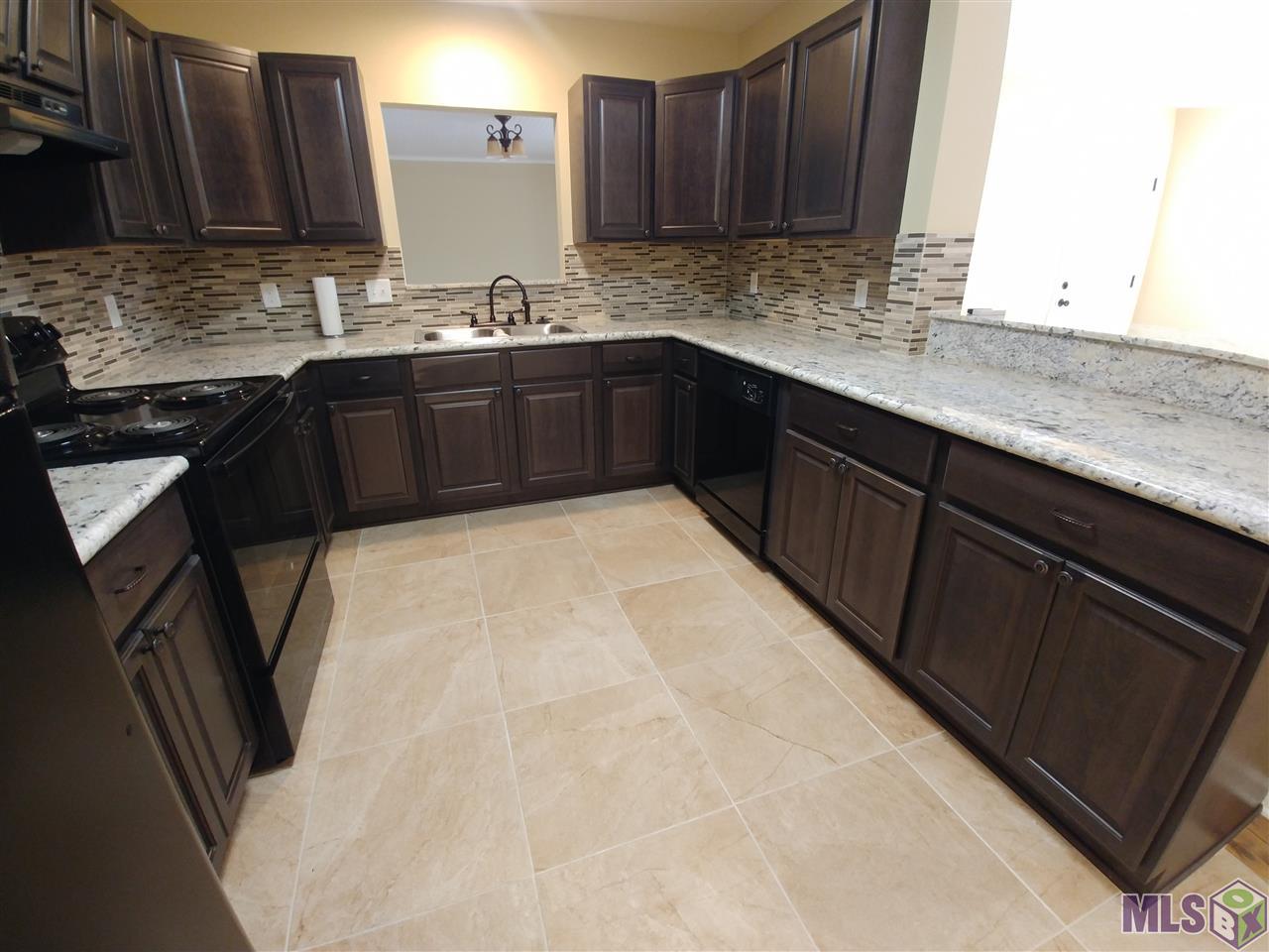 1823 Stonegate Court Baton Rouge, LA 70815 - Photo 3 of 28 Gallery Image 3