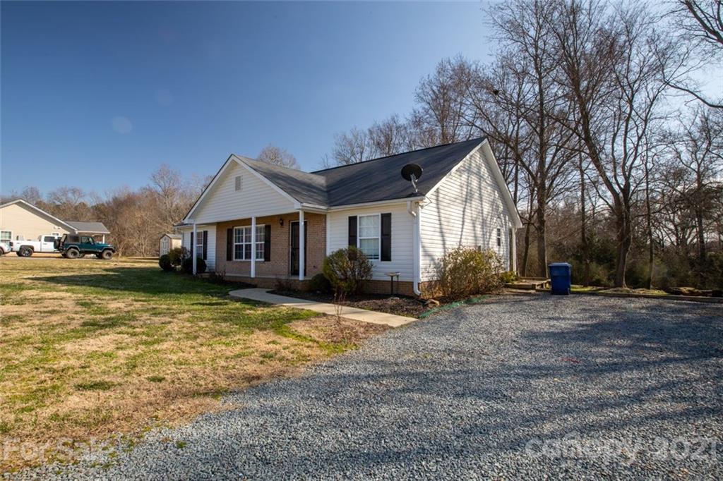 3605 Frank Broome Road Monroe, NC 28112 - Photo 9 of 23 Gallery Image 9
