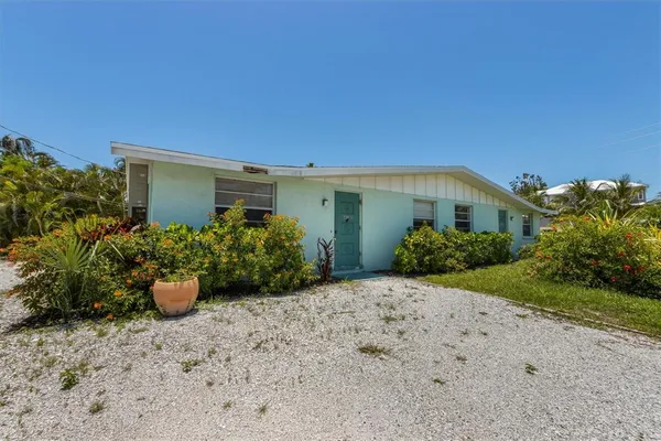 $1,900,000 | 411 Alamanda Road, Anna Maria, FL 34216