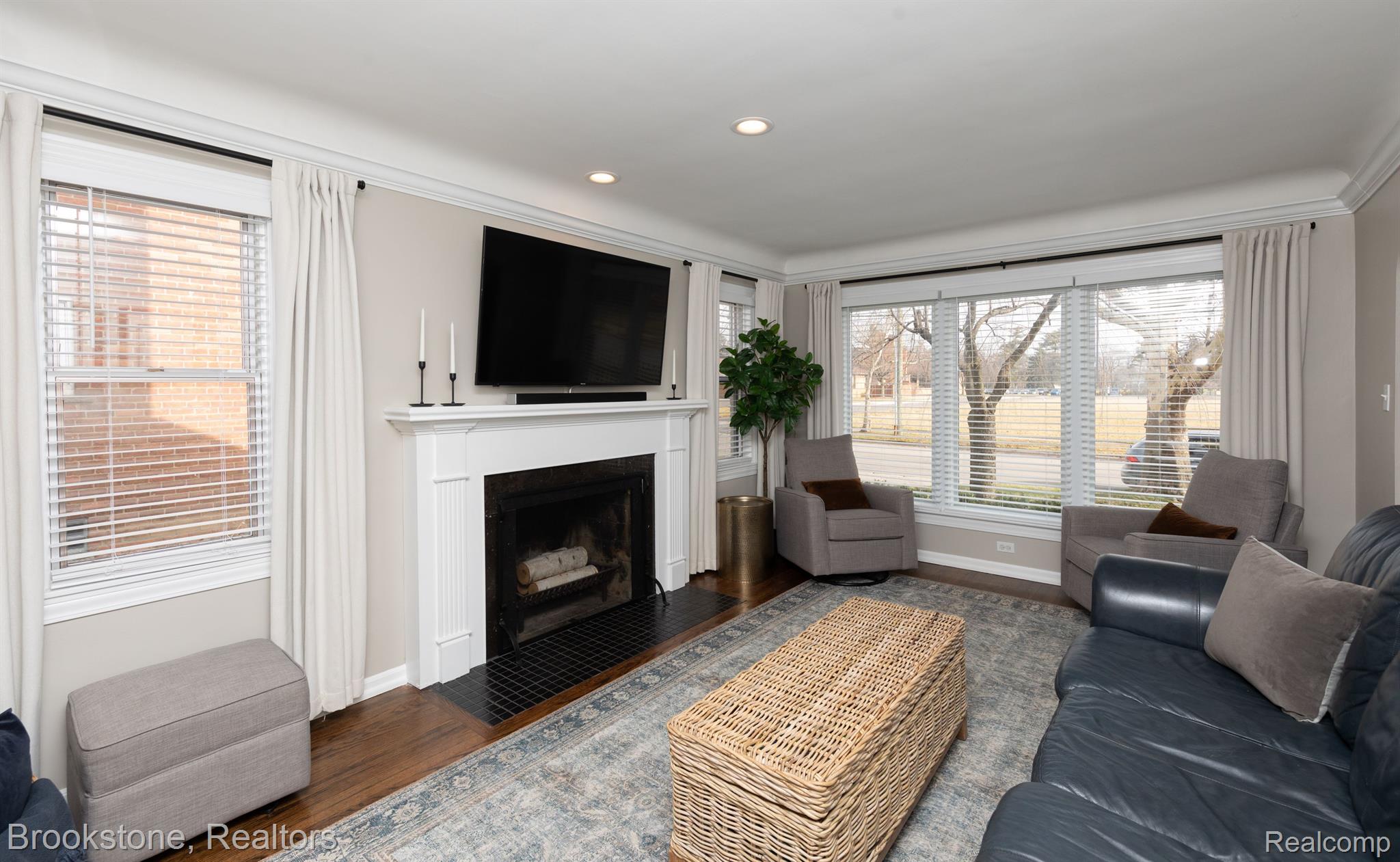 1826 East Melton Road Birmingham, MI 48009 - Photo 12 of 35 Abundance of natural light keeps it airy & bright