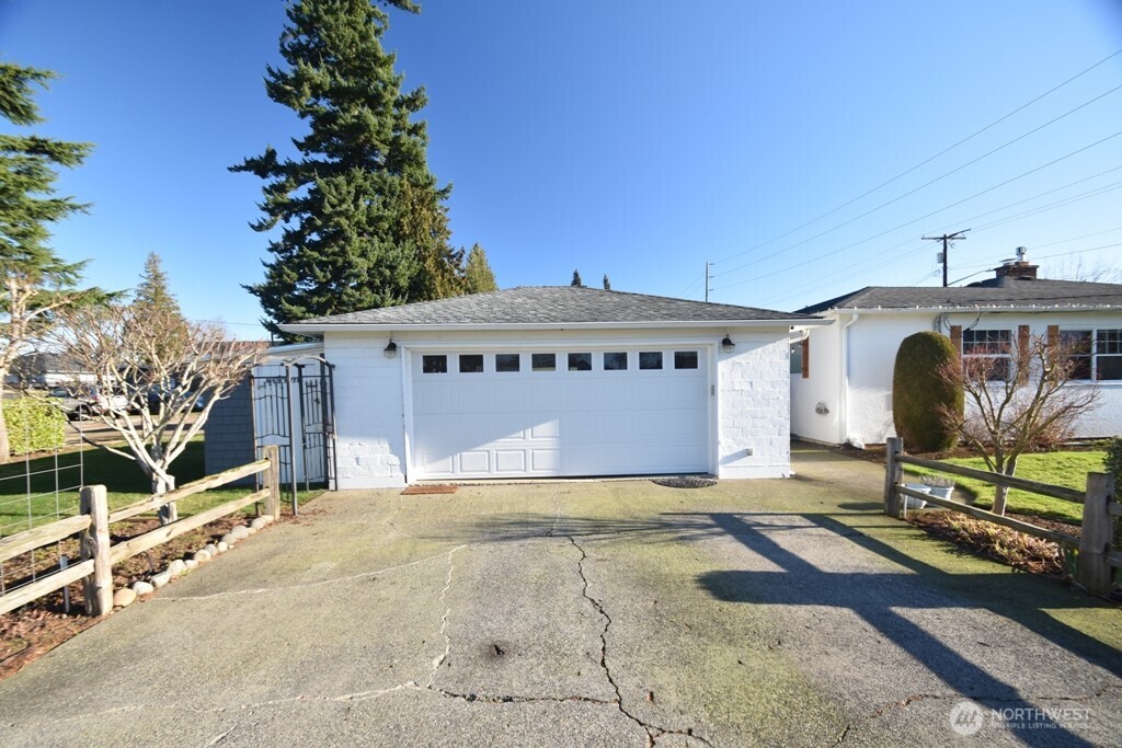 701 East Grover Street Lynden, WA 98264 - Photo 22 of 25