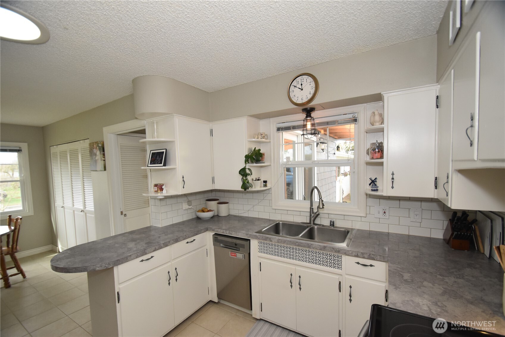 701 East Grover Street Lynden, WA 98264 - Photo 8 of 25