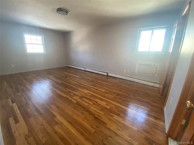 $4,350 | 732 3rd Street, Ronkonkoma, NY 11779