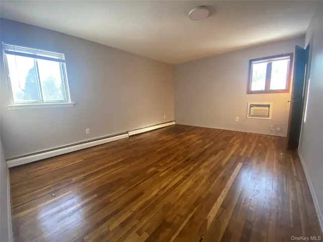 $4,350 | 732 3rd Street, Ronkonkoma, NY 11779