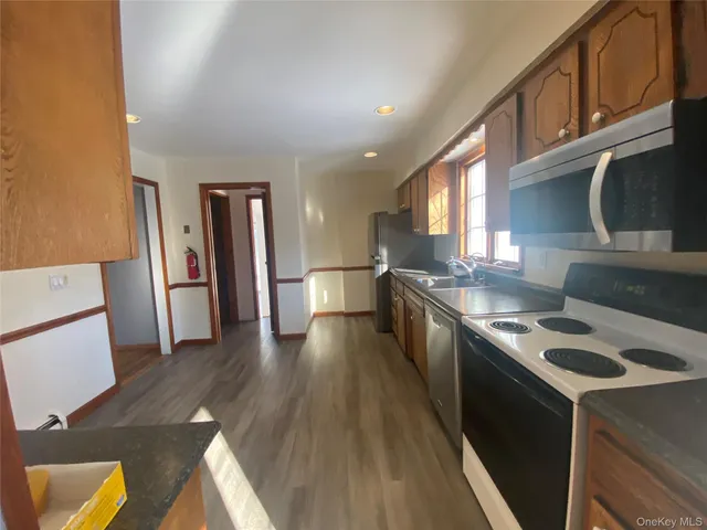 $4,350 | 732 3rd Street, Ronkonkoma, NY 11779