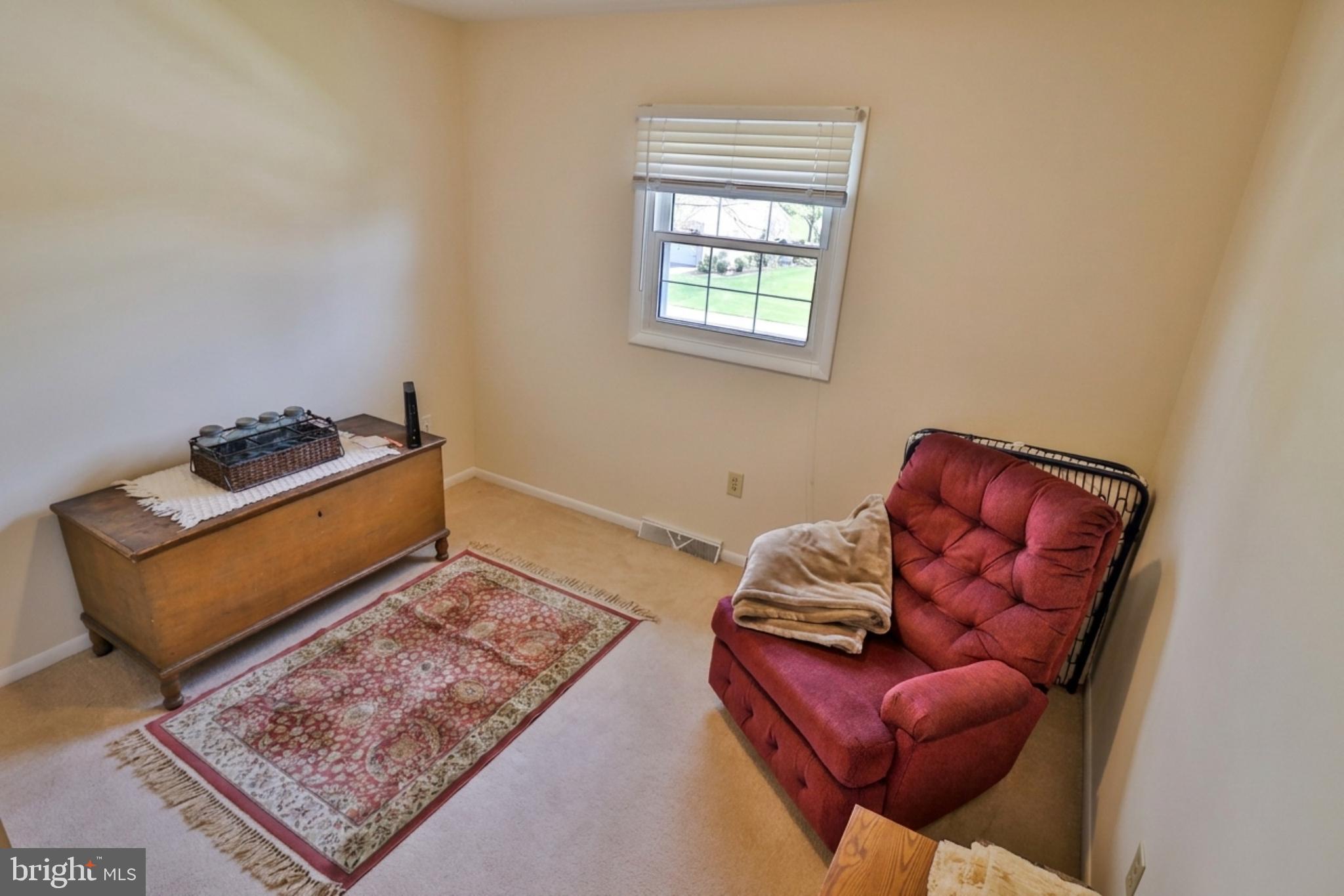 34 South Oak Street Lititz, PA 17543 - Photo 10 of 43 a living room with furniture