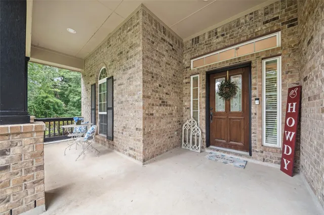 a view of livingroom with outdoor space