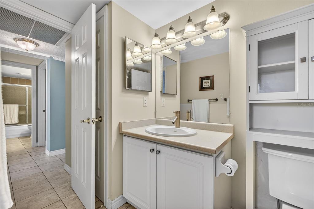 7701 Starkey Road, Unit 602 Seminole, FL 33777 - Photo 14 of 24