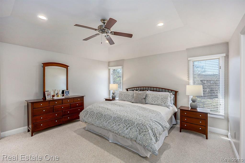 317 Lone Pine Circle Rochester, MI 48307 - Photo 11 of 26 Gallery Image 11