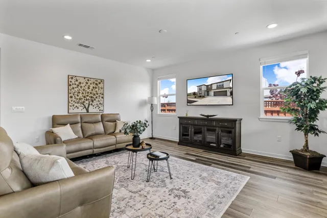 $999,888 | 3104 Needham Avenue, Lathrop, CA 95330