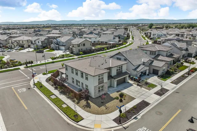 $999,888 | 3104 Needham Avenue, Lathrop, CA 95330