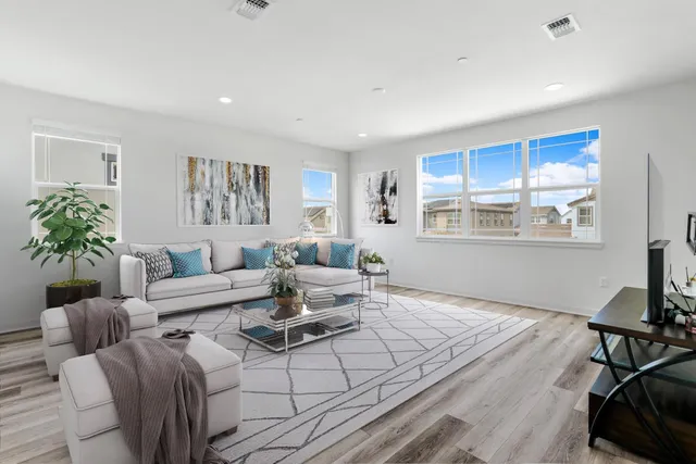 $999,888 | 3104 Needham Avenue, Lathrop, CA 95330