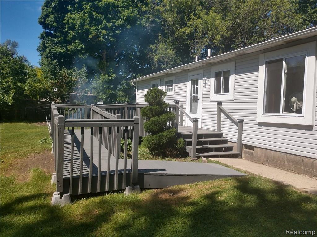 209 East Road Holly, MI 48442 - Photo 8 of 12