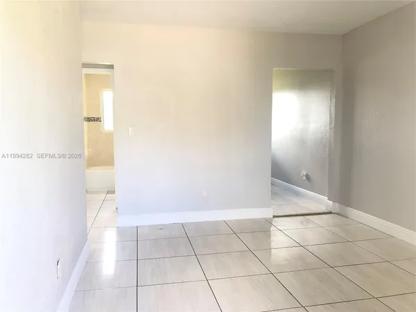 $1,725 | 1940 Washington Avenue, Unit 11, Opa-Locka, FL 33054
