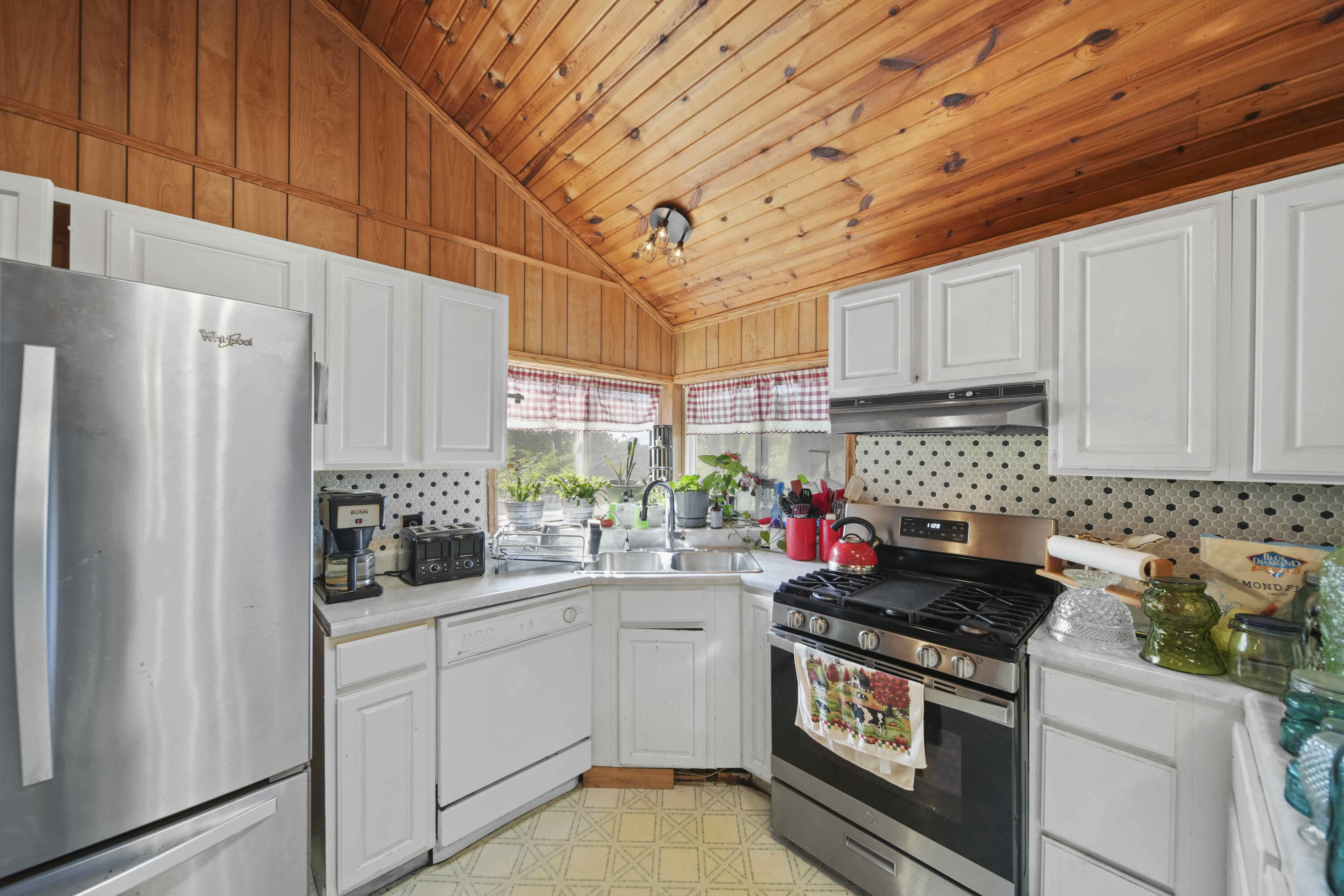 11131 Resort Road Pleasant Lake, MI 49272 - Photo 14 of 49 21-print-DSC07301