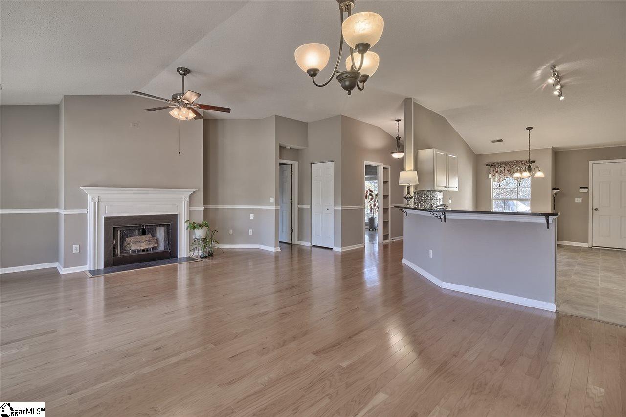 100 Seedling Way Mauldin, SC 29662 - Photo 4 of 21 Gallery Image 4