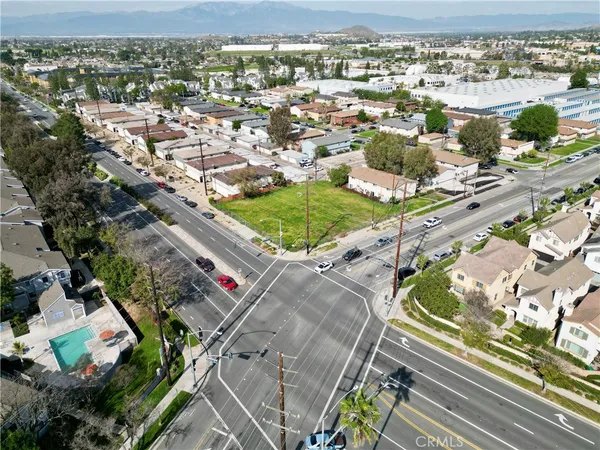 $1,400,000 | 449 River Road, Corona, CA 92878