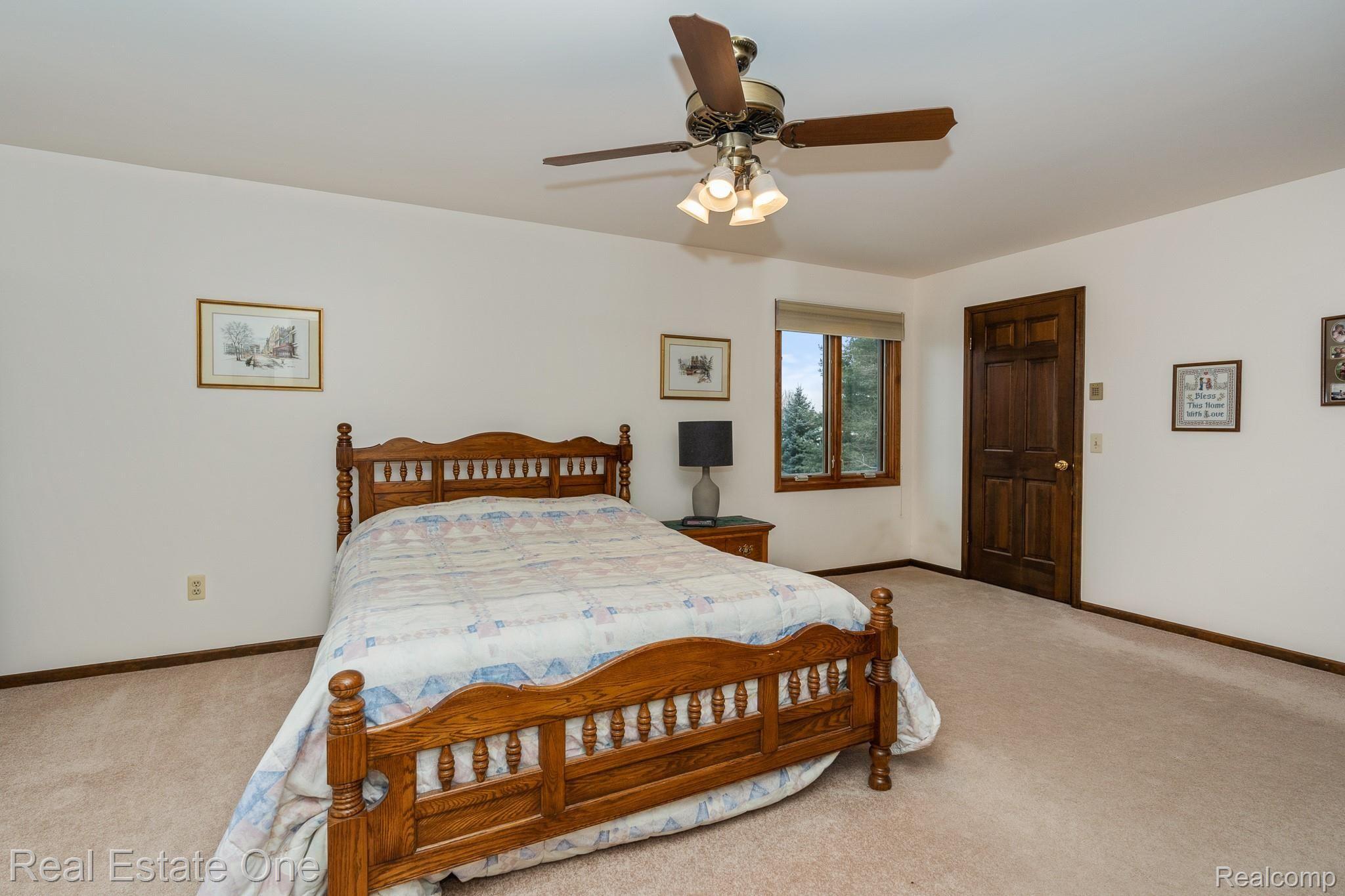 1700 Jason Circle Rochester, MI 48306 - Photo 19 of 27 Master Suite