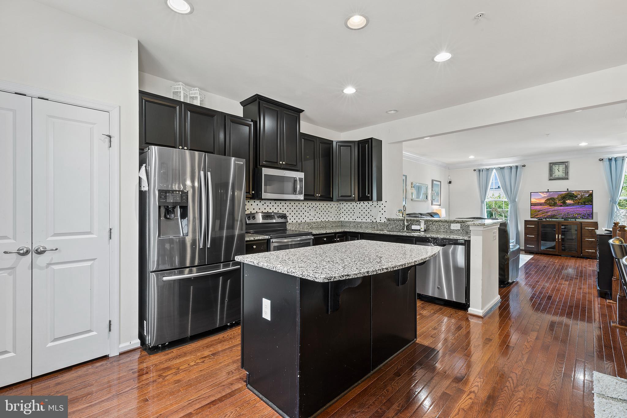 135 Old Cedarbrook Road Wyncote, PA 19095 - Photo 4 of 31 Gallery Image 4