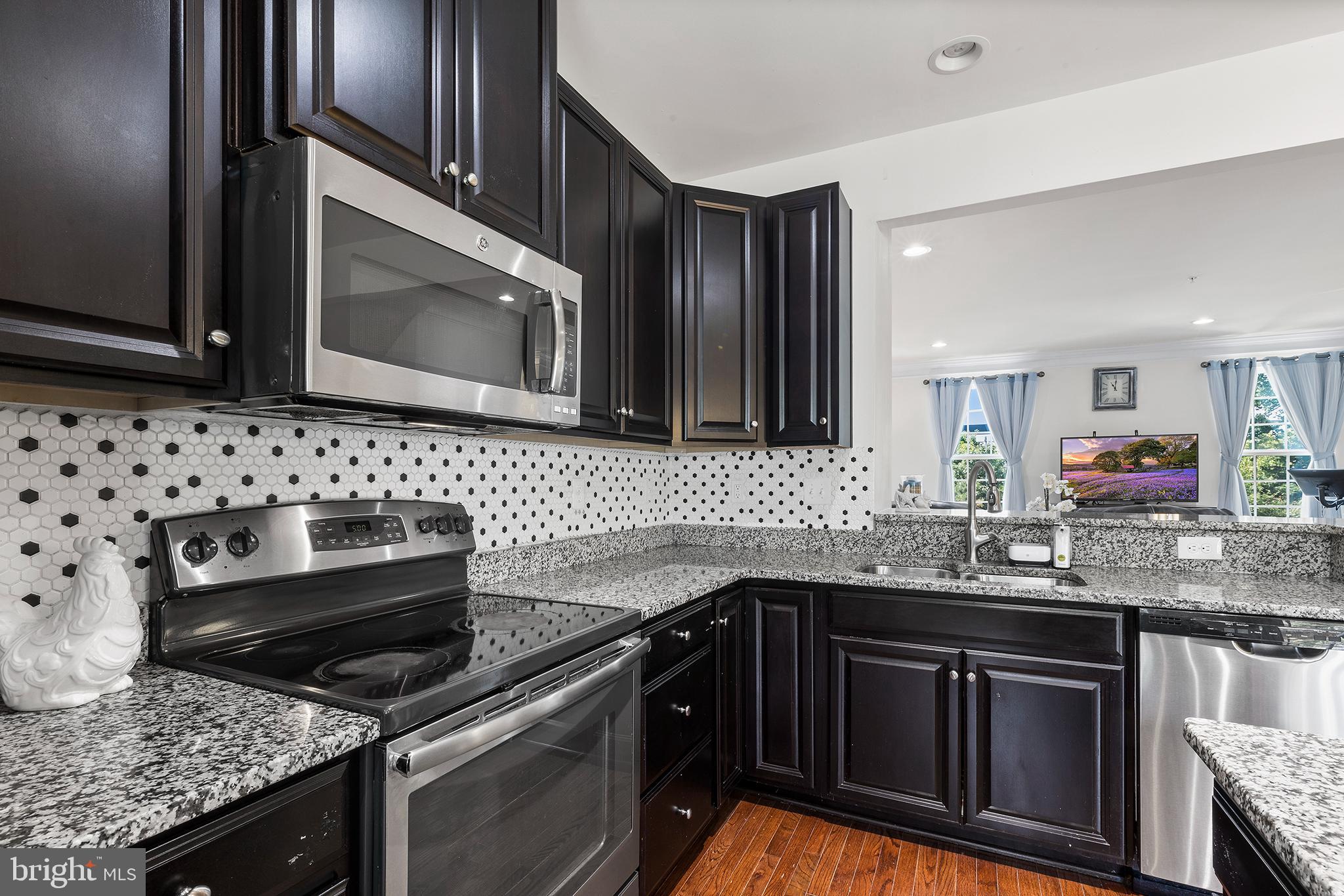 135 Old Cedarbrook Road Wyncote, PA 19095 - Photo 5 of 31 Gallery Image 5