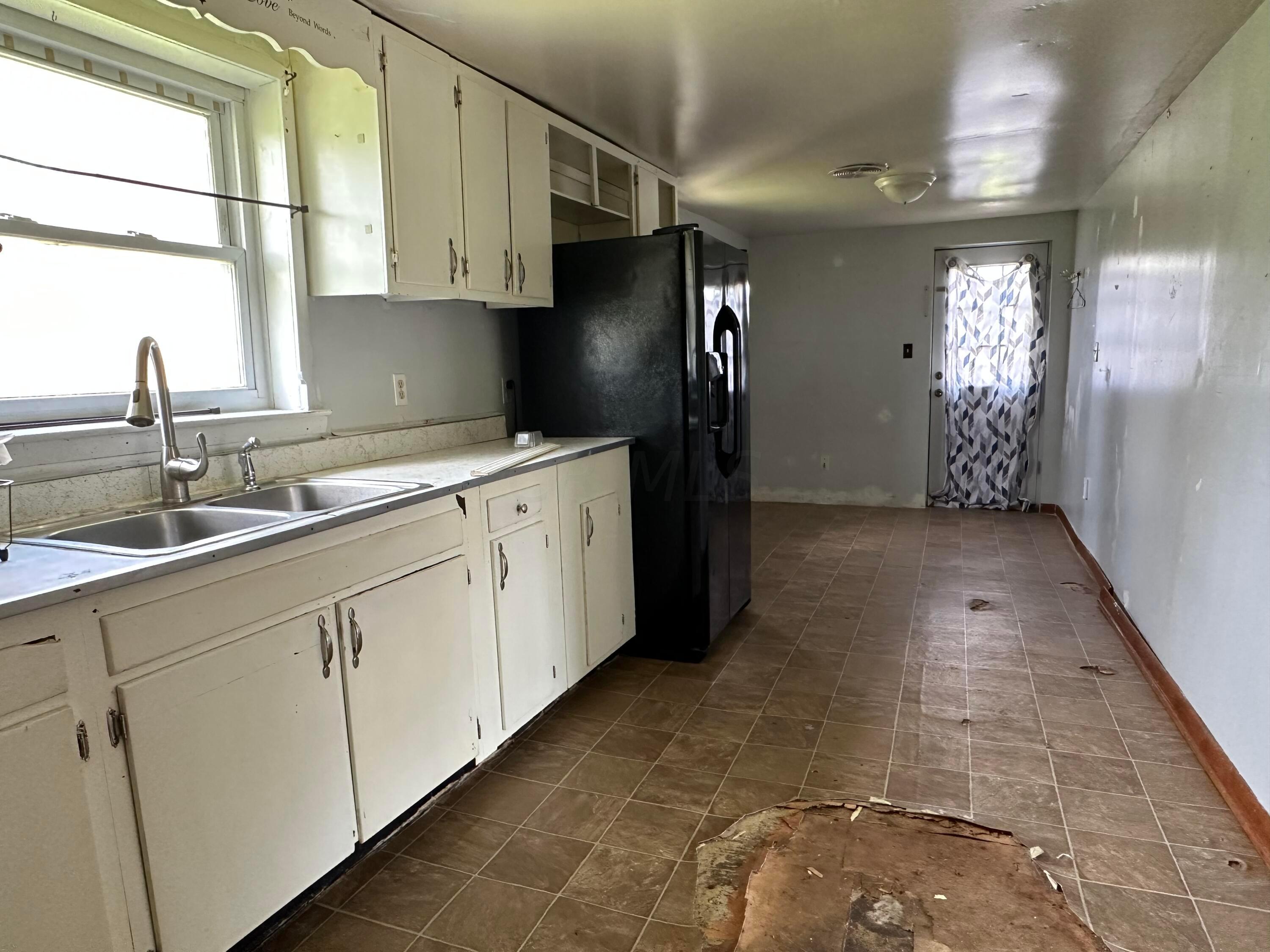 1117 Pond Road Mansfield, OH 44906 - Photo 6 of 23 IMG_0059
