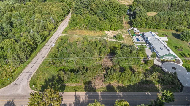 $250,000 | 6788 120th Avenue, Fennville, MI 49408