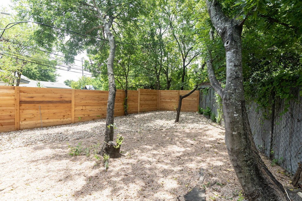 203 Northcrest Circle, Unit B Austin, TX 78752 - Photo 14 of 15