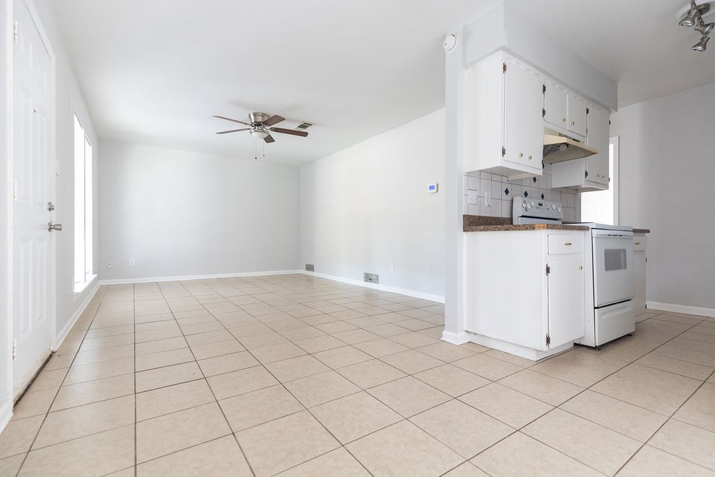 203 Northcrest Circle, Unit B Austin, TX 78752 - Photo 4 of 15