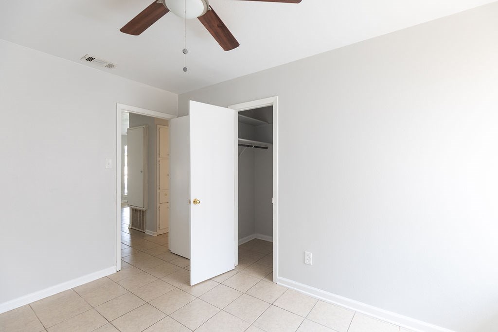 203 Northcrest Circle, Unit B Austin, TX 78752 - Photo 8 of 15