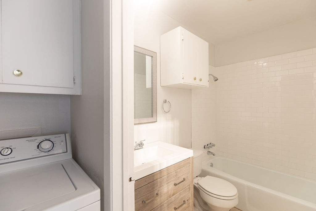 203 Northcrest Circle, Unit B Austin, TX 78752 - Photo 9 of 15