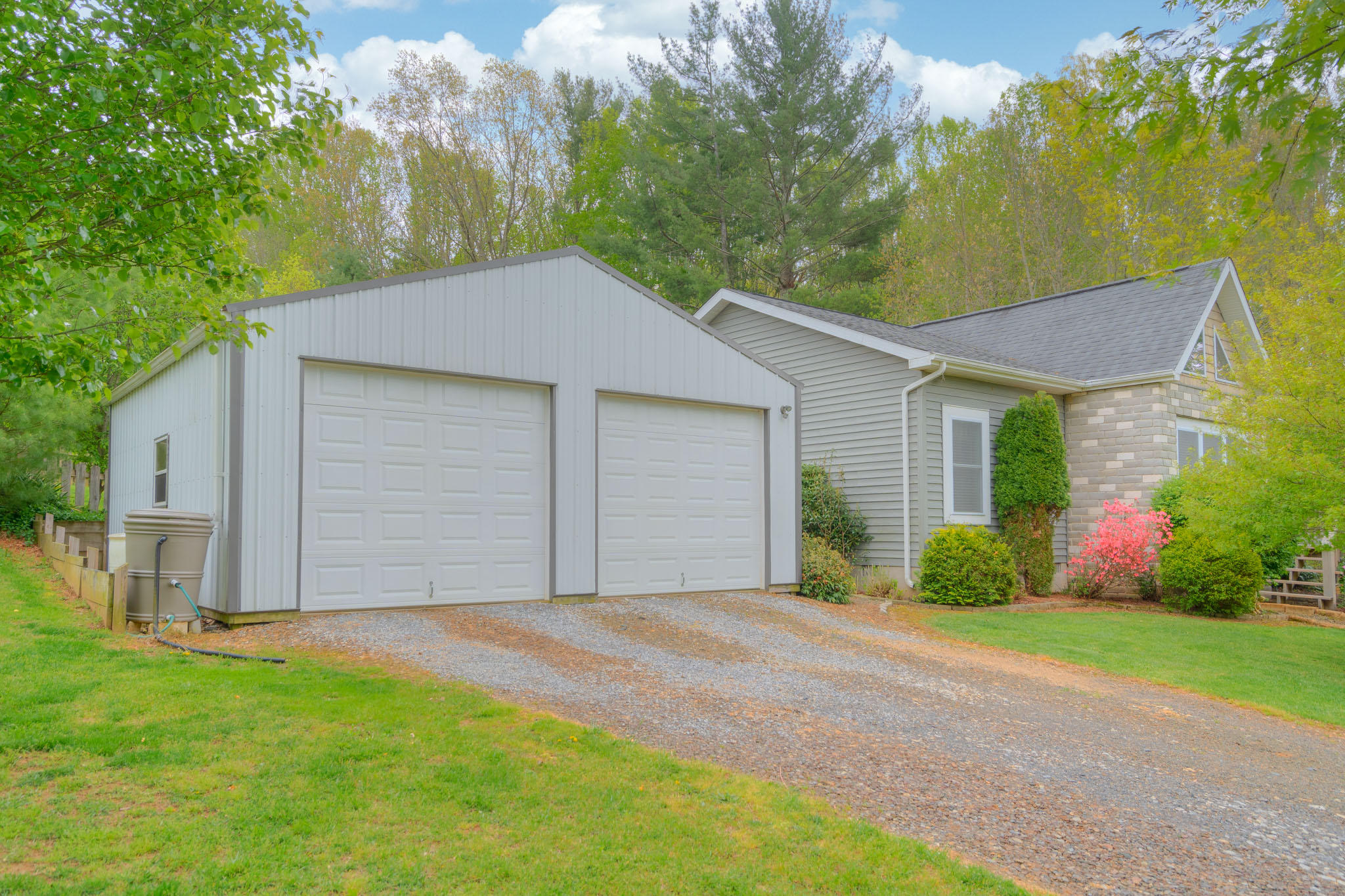 355 Sam Reed Road Northwest Floyd, VA 24091 - Photo 6 of 37 a front view of house with yard and green space