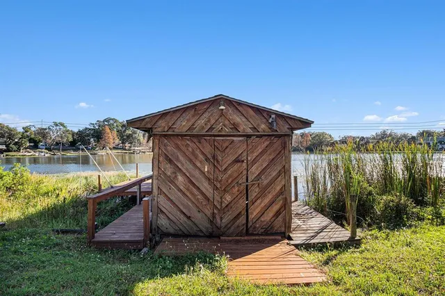 $599,900 | 607 East Lakeshore Drive, Ocoee, FL 34761