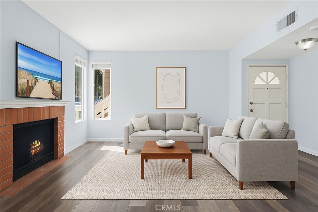 2426 Pleasant Way, Unit E Thousand Oaks, CA 91362 - Photo 6 of 36 *Virtual Staging* Living Room