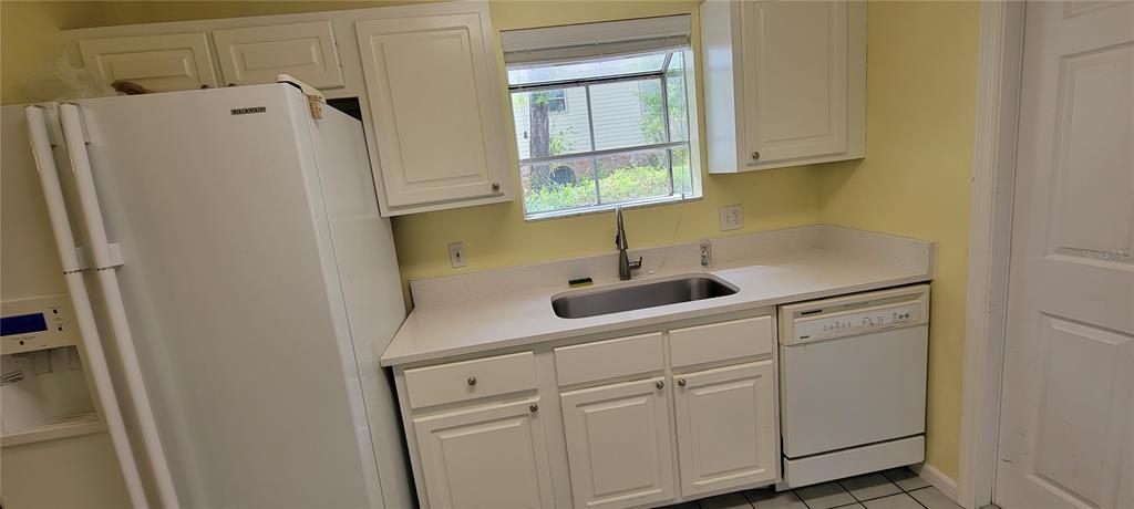 5250 Southwest 97 Drive Gainesville, FL 32608 - Photo 5 of 19