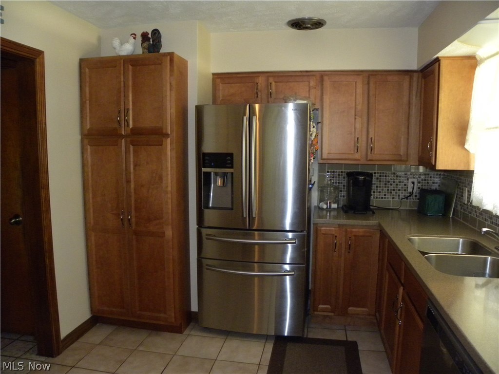 6078 Pearl Road Parma Heights, OH 44130 - Photo 8 of 20